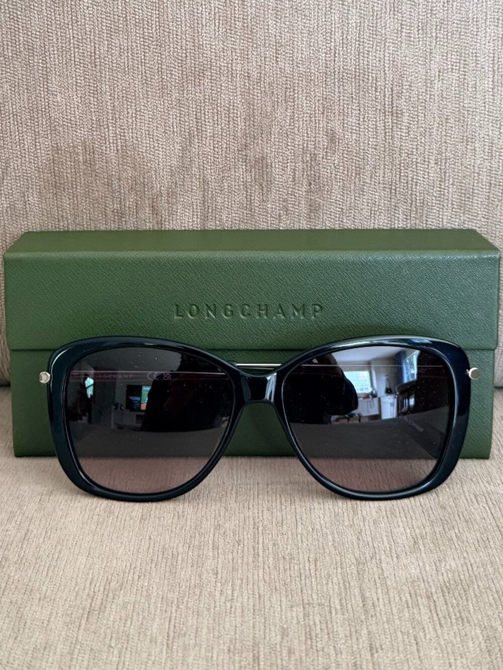 Longchamp Black Sunglasses Metal Arms Classic Frame